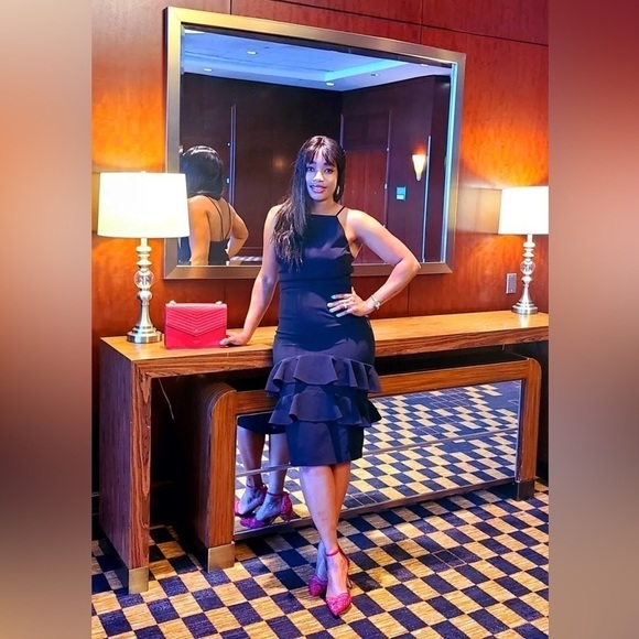 Christian Siriano black halter ruffle dress
Arabella size 14 $1100 retail - Picture 7 of 14